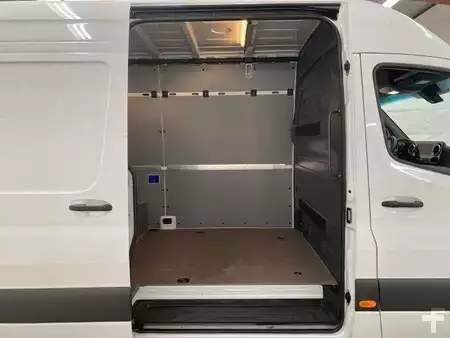 Outro 2025 Mercedes-Benz Sprinter 317 CDI 9G 3665 Klima AHK3,5t Schwingo (6)