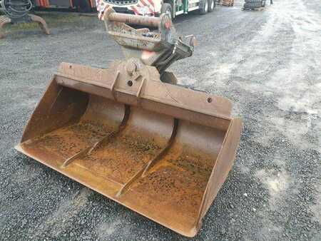 Pozostałe 0 [div] Hydraulischer Grabenräumlöffel / schwenkbar OQ80 (2)