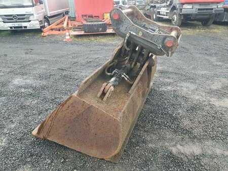 Pozostałe 0 [div] Hydraulischer Grabenräumlöffel / schwenkbar OQ80 (4)