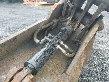 Pozostałe 0 [div] Hydraulischer Grabenräumlöffel / schwenkbar OQ80 (8)