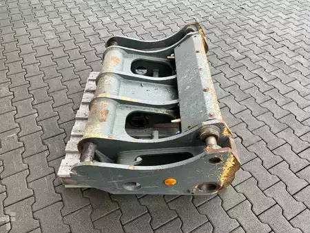 Osprzęt 0 Liebherr Radlader Schnellwechsler passend L556 (5)