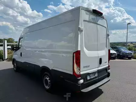 Altri 2026 Iveco Daily 35S16A8 V Kastenwagen *R 3520 mm* (7)