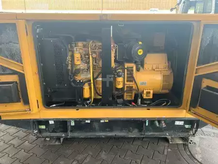 Sonstige 2015 Caterpillar DE88E3 / Stromerzeuger / 80KVA / 2015 / 14.180h (8)