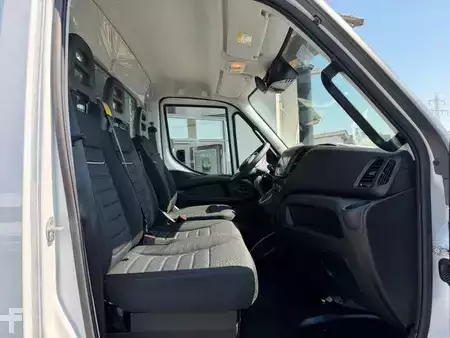 Ostatní 0 Iveco Daily 70C18 *R3.750mm*Sperre*AHK*Automatik* (17)