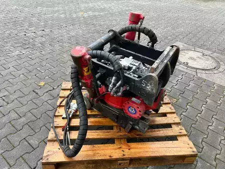 Attachments 2013 Indexator RT40 / Rototilt R4 / MS10 Sandwich / 2013 (11)