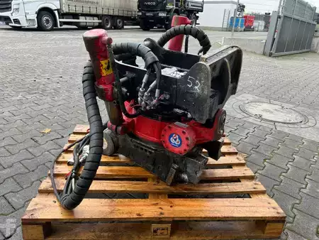 Attachments 2013 Indexator RT40 / Rototilt R4 / MS10 Sandwich / 2013 (12)