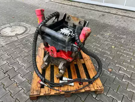 Attachments 2013 Indexator RT40 / Rototilt R4 / MS10 Sandwich / 2013 (15)