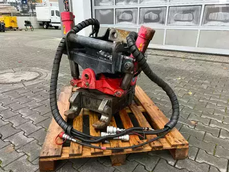 Attachments 2013 Indexator RT40 / Rototilt R4 / MS10 Sandwich / 2013 (16)
