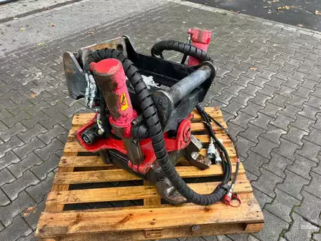 Attachments 2013 Indexator RT40 / Rototilt R4 / MS10 Sandwich / 2013 (3)