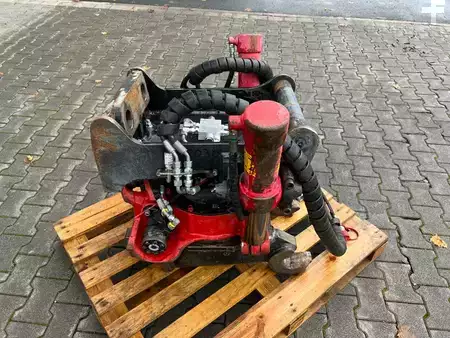 Attachments 2013 Indexator RT40 / Rototilt R4 / MS10 Sandwich / 2013 (5)