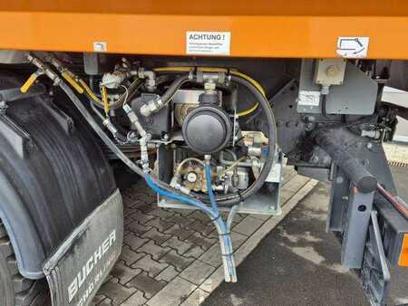 Sonstige 2005 Mercedes-Benz Actros 2032 A 4x4 Bucher STKF 9500 Airport (15)