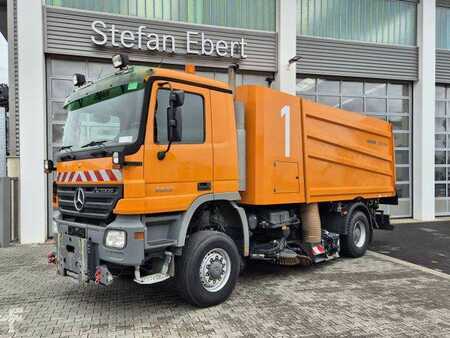 Sonstige 2005 Mercedes-Benz Actros 2032 A 4x4 Bucher STKF 9500 Airport (2)