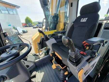 Mobilní bagry 2022 Caterpillar M318 / 2022 / nur 286h! / Tieflöffel / Pratzen (11)