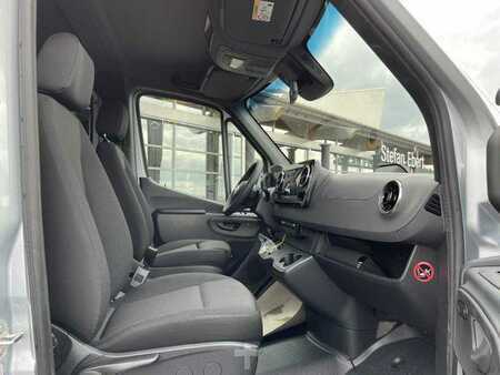 Övrigt 2025 Mercedes-Benz Sprinter 319 CDI 4x4 DoKa Klima Stdheiz AHK LED (10)