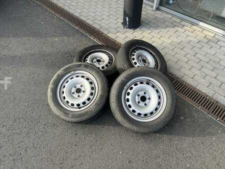 Overige 2015 Volkswagen Caddy 1.6 TDI Klima Navi 8Räder Trennwand klappb (13)