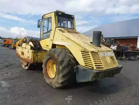 Compactador monocilíndrico 2001 BOMAG BW 225 D-3 / 2001 / nur 3.824h! / Variocontrol (3)
