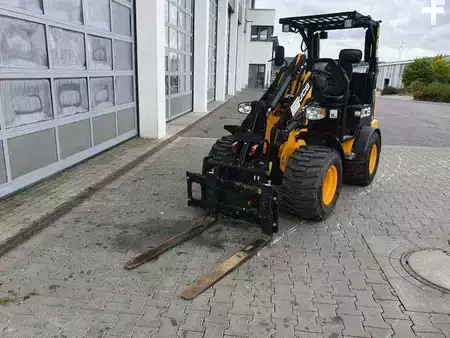 Hjullaster 2023 JCB 403 Klappdach / Schaufel + Gabel / nur 152h! (10)