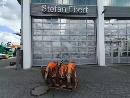 Attrezzatura 2021 WESTTECH G1250 Roderechen Greifarme / S60 / 2021 (1)