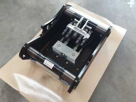 Övrigt 0 OilQuick OQ65 Adapterplatte für Westtech & mehr (4)