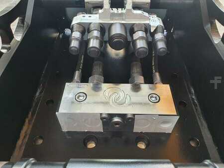 Övrigt 0 OilQuick OQ65 Adapterplatte für Westtech & mehr (9)