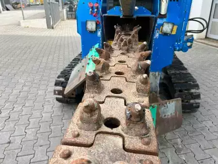 Pozostałe 2020 [div] LIAB Grabenmeister GM4 Raupe / nur 1.133h / 2020 (15)