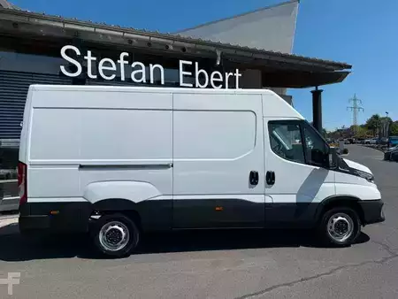 Altri 2026 Iveco Daily 35S18HA8 V Kastenwagen *R 3.520*AHK* (4)
