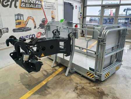 Ostatní 0 Magni Arbeitskorb 4.5 drehbar ausziehbar 500 kg (11)