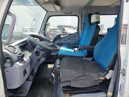 Ostatní 2015 Fuso Mitsubishi Canter 7C15D DoKa 5 Sitze AHK (12)