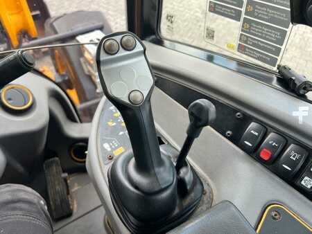 Pale Gommate 2020 JCB 407 SV / nur 268h! / Klappschaufel & Gabel (16)