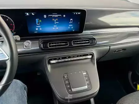 Sonstige 2025 Mercedes-Benz V 220 d DISTRONIC AHK2,5to 7Sitze (9)