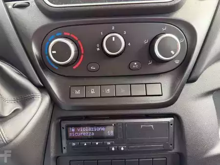 Ostatní 0 Iveco Daily 70C18 *R3.750mm*Sperre*AHK* (17)