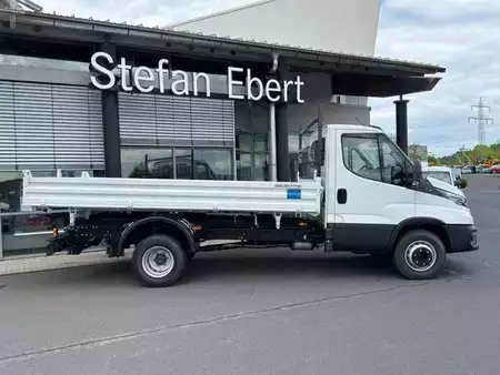 Ostatní 0 Iveco Daily 70C18 *R3.750mm*Sperre*AHK* (8)