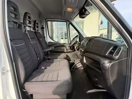 Pozostałe 0 Iveco Daily 35S16 A8 *R4.100mm*Automatik*Kamera*3x (19)