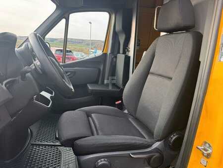 Övrigt 2023 Mercedes-Benz eSprinter 312 DHL Regal KEP-Ausbau (11)