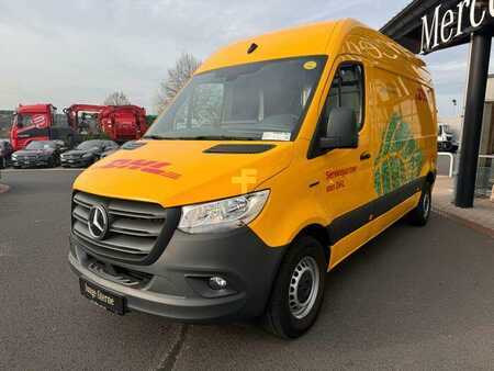 Övrigt 2023 Mercedes-Benz eSprinter 312 DHL Regal KEP-Ausbau (3)