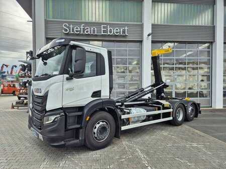 Iveco X-Way AD280X46Y/PS ON 6x2 Palfinger PHT20SLD5 3x