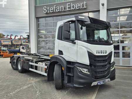 Iveco X-Way AD280X46Y/PS ON 6x2 Palfinger PHT20SLD5 3x