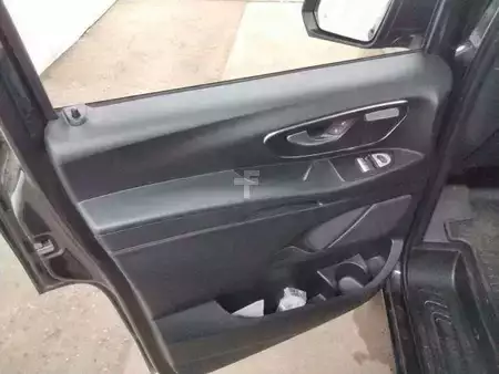 Ostatní 2025 Mercedes-Benz Vito 119 CDI 4x4 Tourer PRO AHK2,5to Stdh (13)