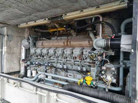 Ostatní 2009 Hyundai HFJ7 506-44E / 2.000kVa (2x 1.000kVa) Gas / ATC (6)