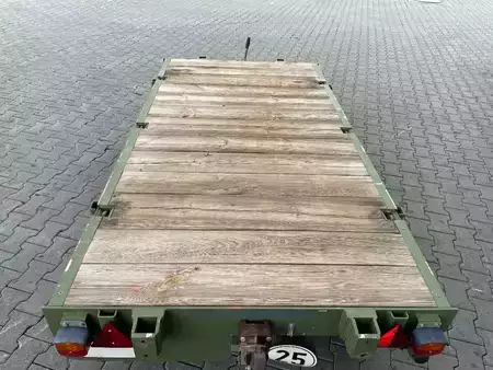 Outro 2018 Pefra Anhänger 3100 / Länge: 2,55 m / 2.810 kg / 2018 (12)