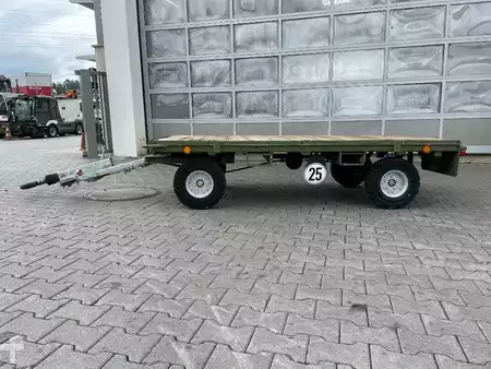 Outro 2018 Pefra Anhänger 3100 / Länge: 2,55 m / 2.810 kg / 2018 (3)