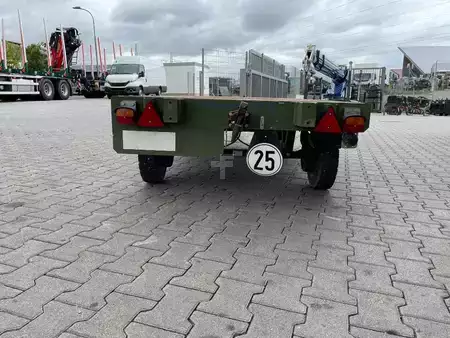 Outro 2018 Pefra Anhänger 3100 / Länge: 2,55 m / 2.810 kg / 2018 (5)