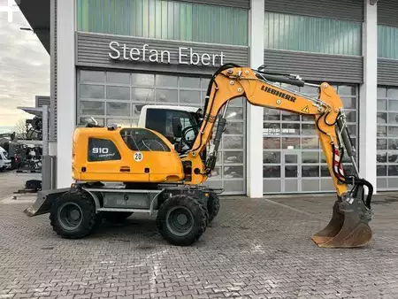 Mobilbagger 2019 Liebherr A 910 C Litronic / 2.381h / SW33 (1)