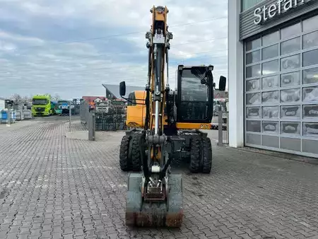 Mobilbagger 2019 Liebherr A 910 C Litronic / 2.381h / SW33 (11)