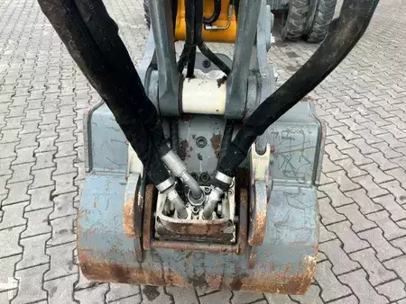 Mobilbagger 2019 Liebherr A 910 C Litronic / 2.381h / SW33 (19)