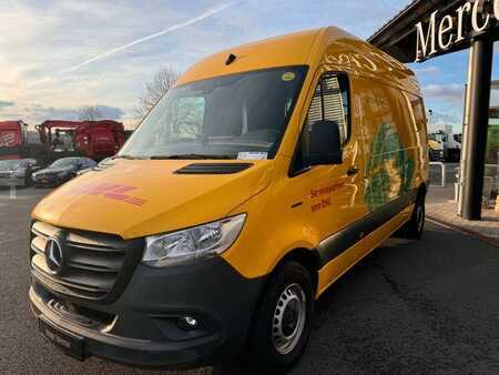 Övrigt 2024 Mercedes-Benz eSprinter 312 DHL Regal KEP-Ausbau (3)
