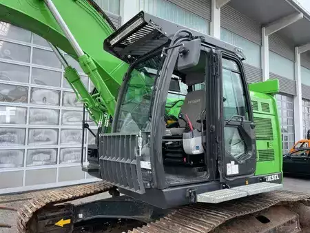 Mobilbagger 2021 Hitachi ZX225USLC-6 / 1.690h / OQ65 / Greifersäge (5)