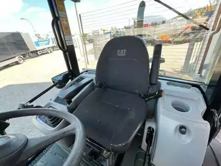 Cargadoras de ruedas 2016 Caterpillar 908M / 1.554h / Gabel / Schaufel (18)