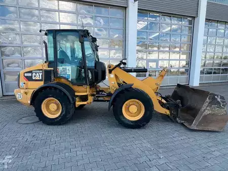 Cargadoras de ruedas 2016 Caterpillar 908M / 1.554h / Gabel / Schaufel (3)