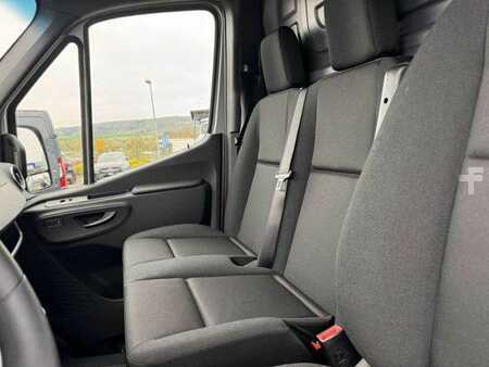Outro 2025 Mercedes-Benz Sprinter 319 CDI 4x4 3665 Klima Standheiz AHK (10)